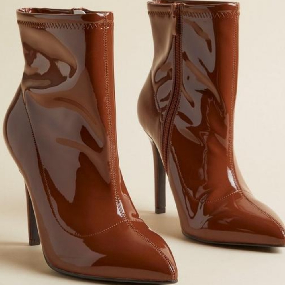 Stretch Pointed Toe Heel Bootie (WW)